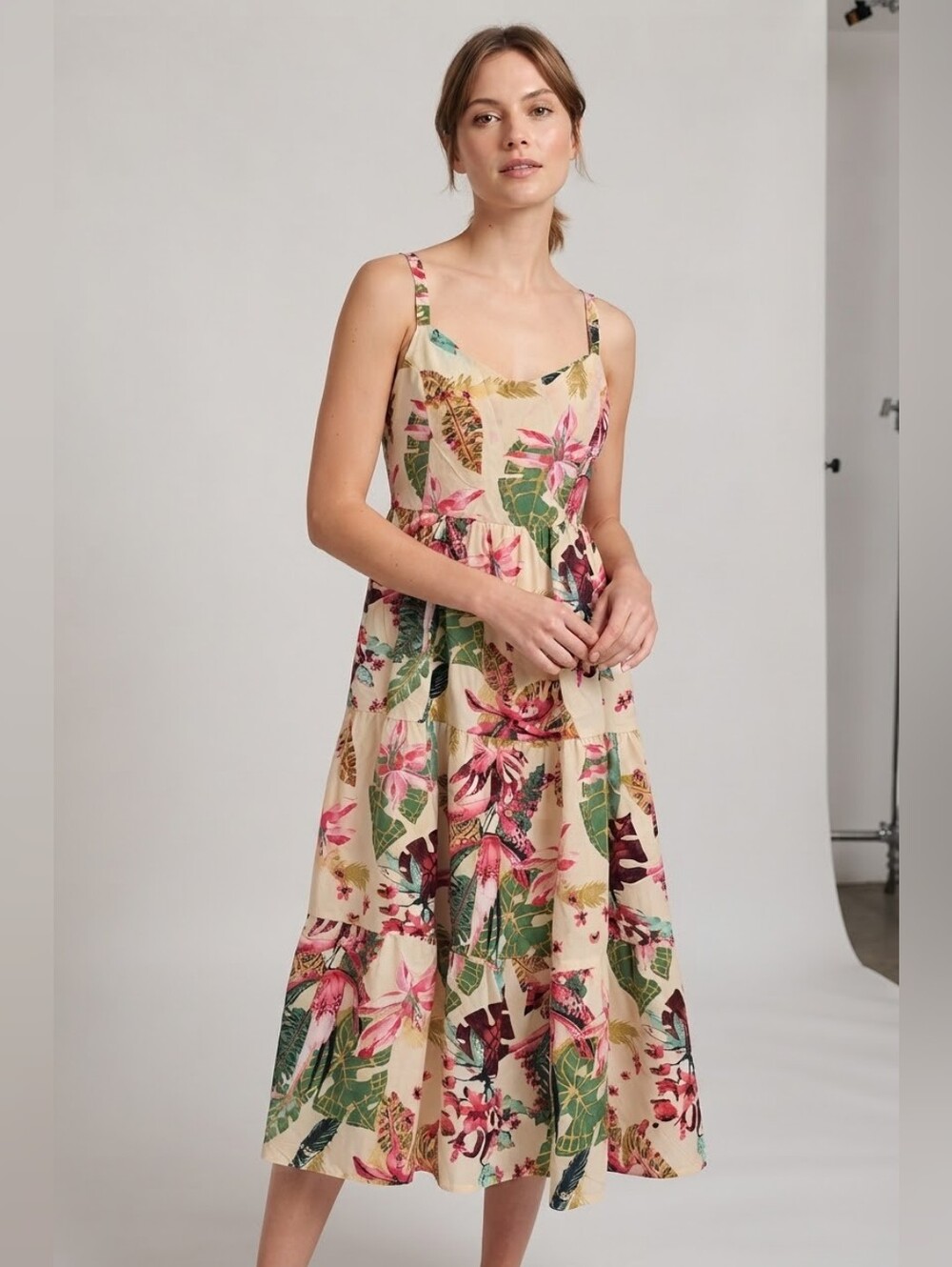 Mexx Tropical Floral Tiered Maxi Dress – Size Large